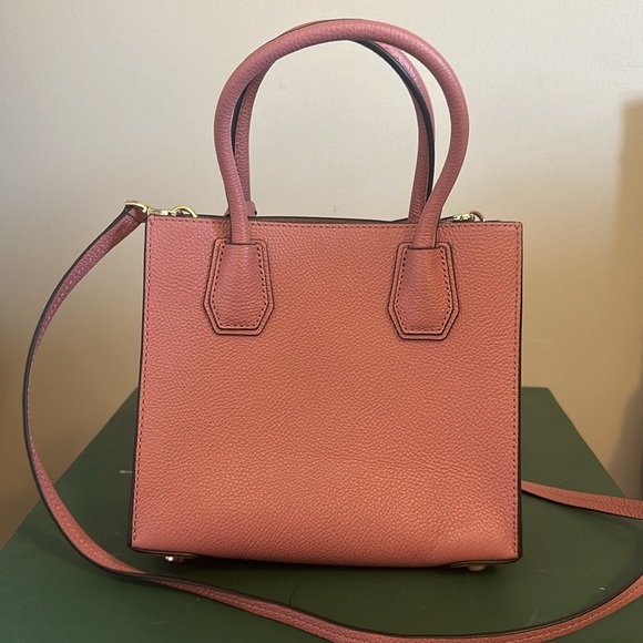 NWOT authentic Michael Kors sherbet Mercer medium pebbled leather crossbody - Picture 2 of 5